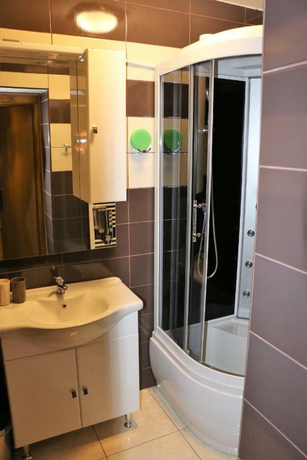 Ubytovanie Tri Ruze Krásnohorské Podhradie Extérieur photo