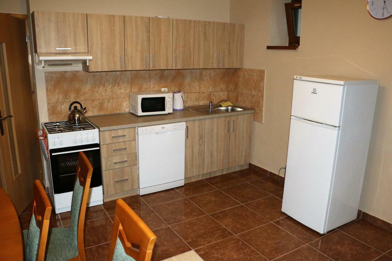 Ubytovanie Tri Ruze Krásnohorské Podhradie Extérieur photo